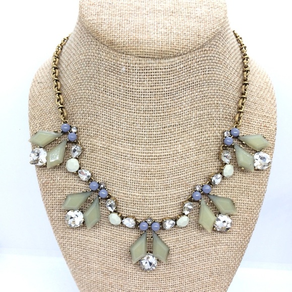 J. CREW ANTIQUE GOLD TONE BLUE PISTACHIO GREEN RHINESTONES NECKLACE STATEMENT - Picture 3 of 12
